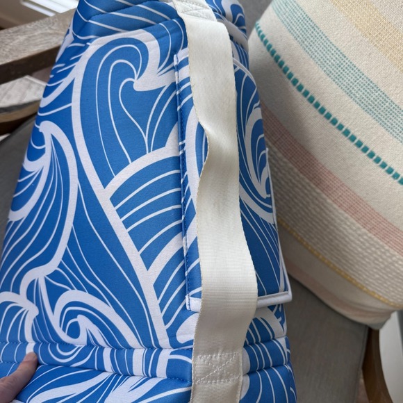 Kanga 24-Pack Kase Mate Insulated Soft Beer Cooler Blue & White Wave Top Handle - Picture 9 of 11